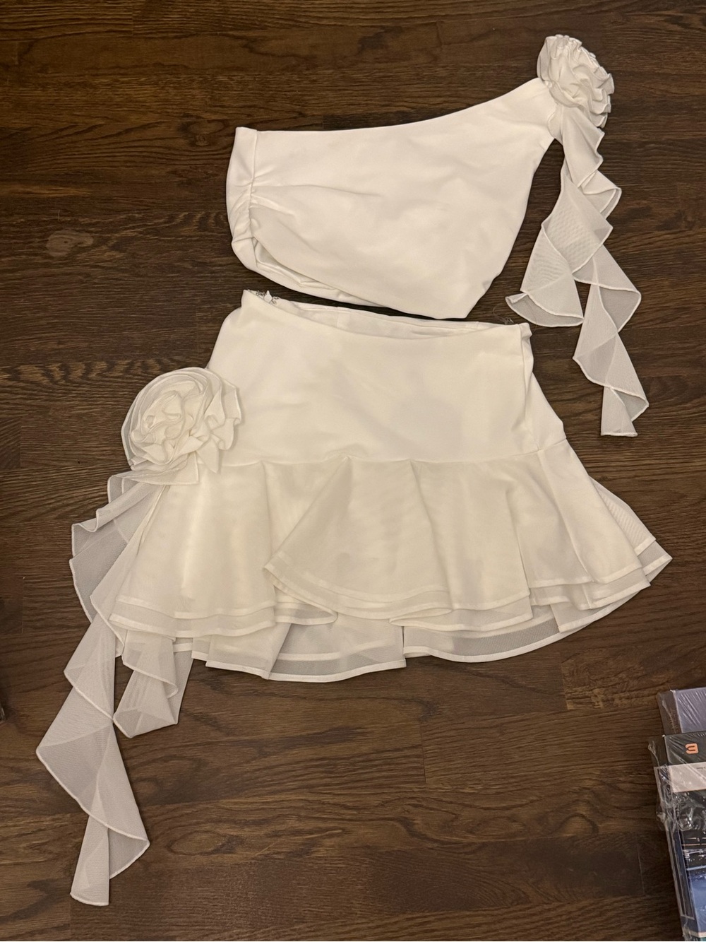 NWT Babyboo White Rosette One Shoulder Crop Top + Ruffle Mini Skirt Set